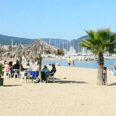 Golfe De St Tropez T2 Acces Direct Plage, Piscine *